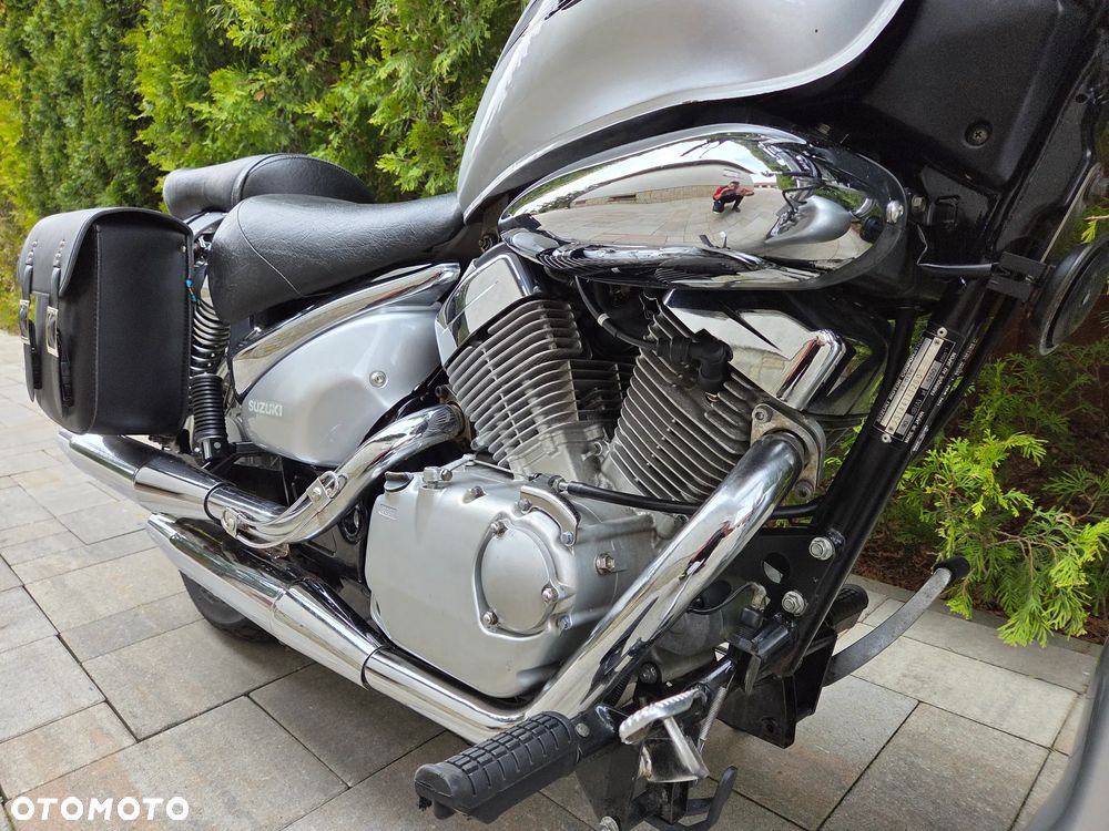 Suzuki Intruder - 21