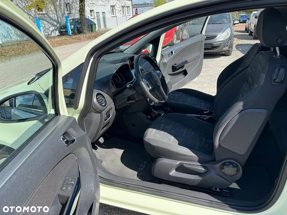 Opel Corsa - 19