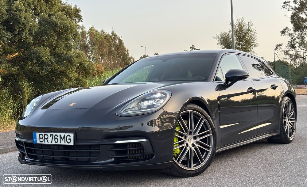 Porsche Panamera Sport Turismo - 1