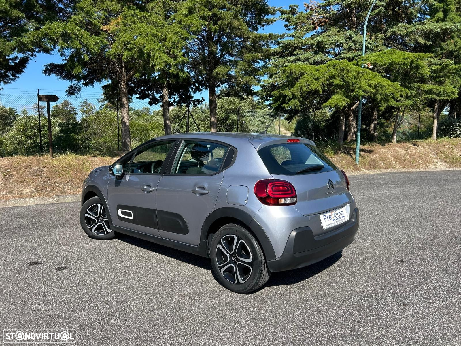 Citroën C3 1.2 PureTech Shine - 23