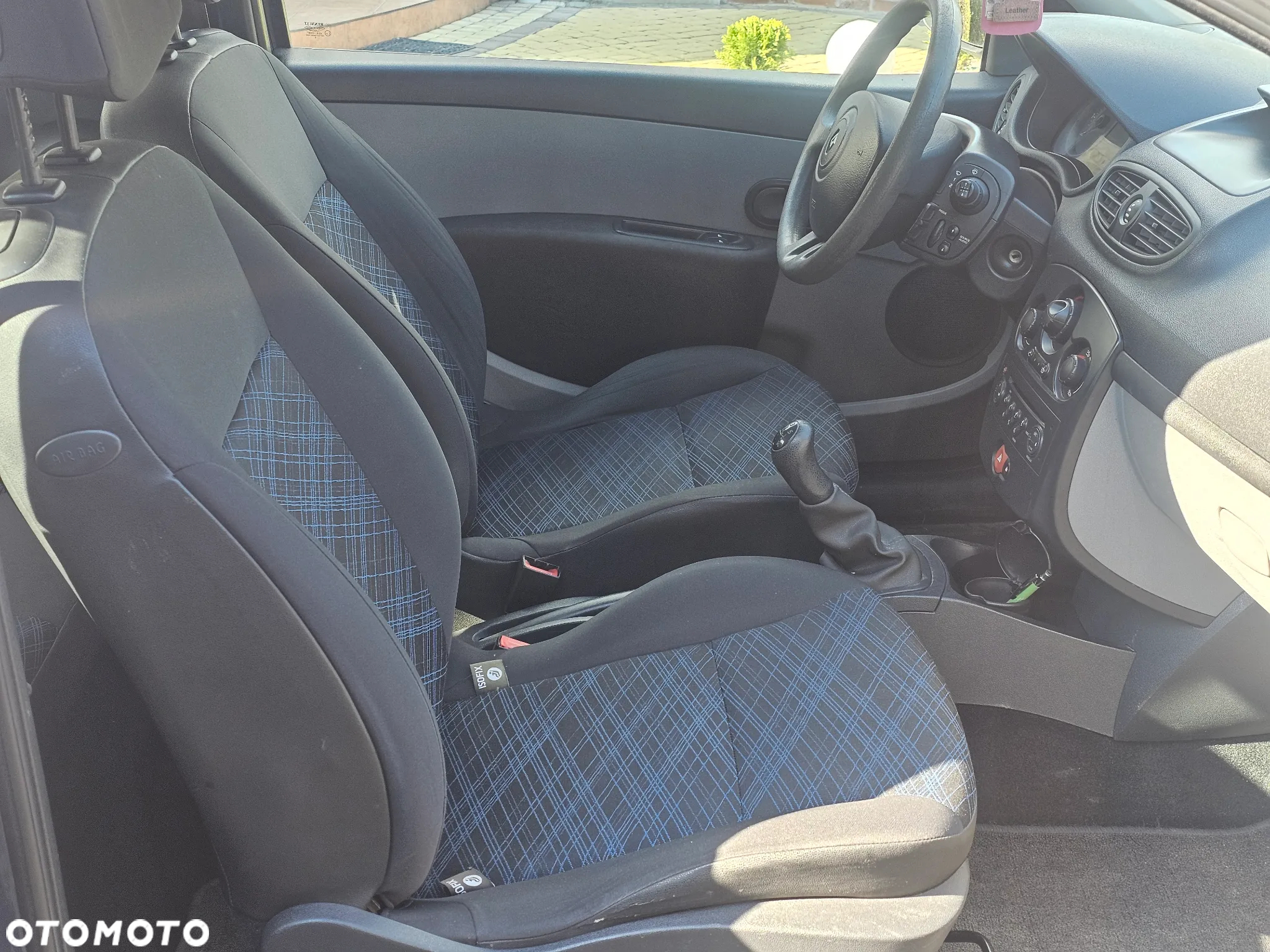 Renault Clio - 14