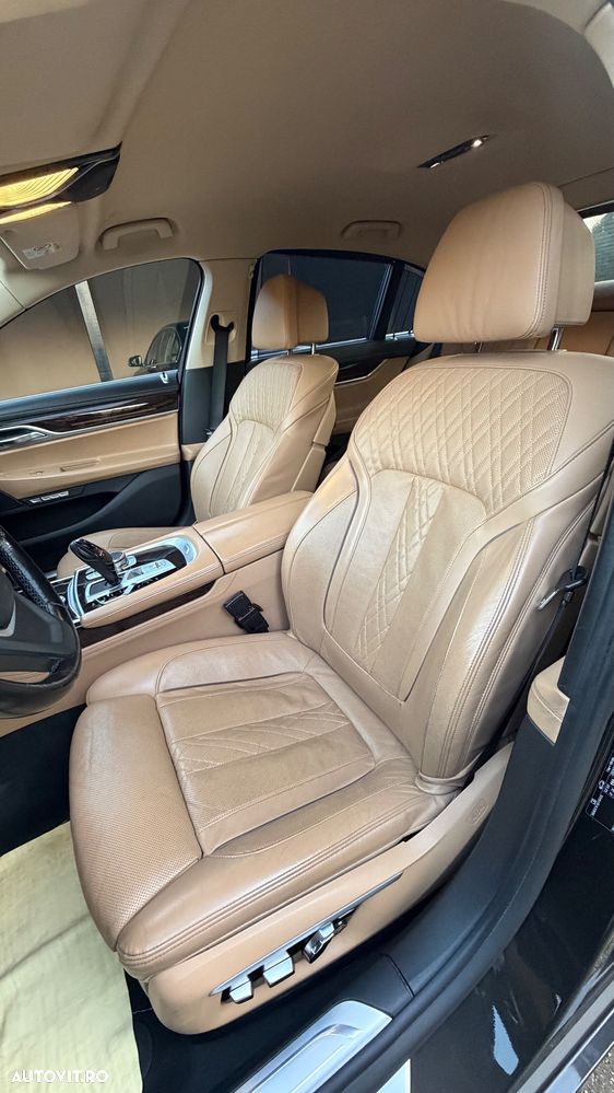 BMW Seria 7 740d xDrive - 18