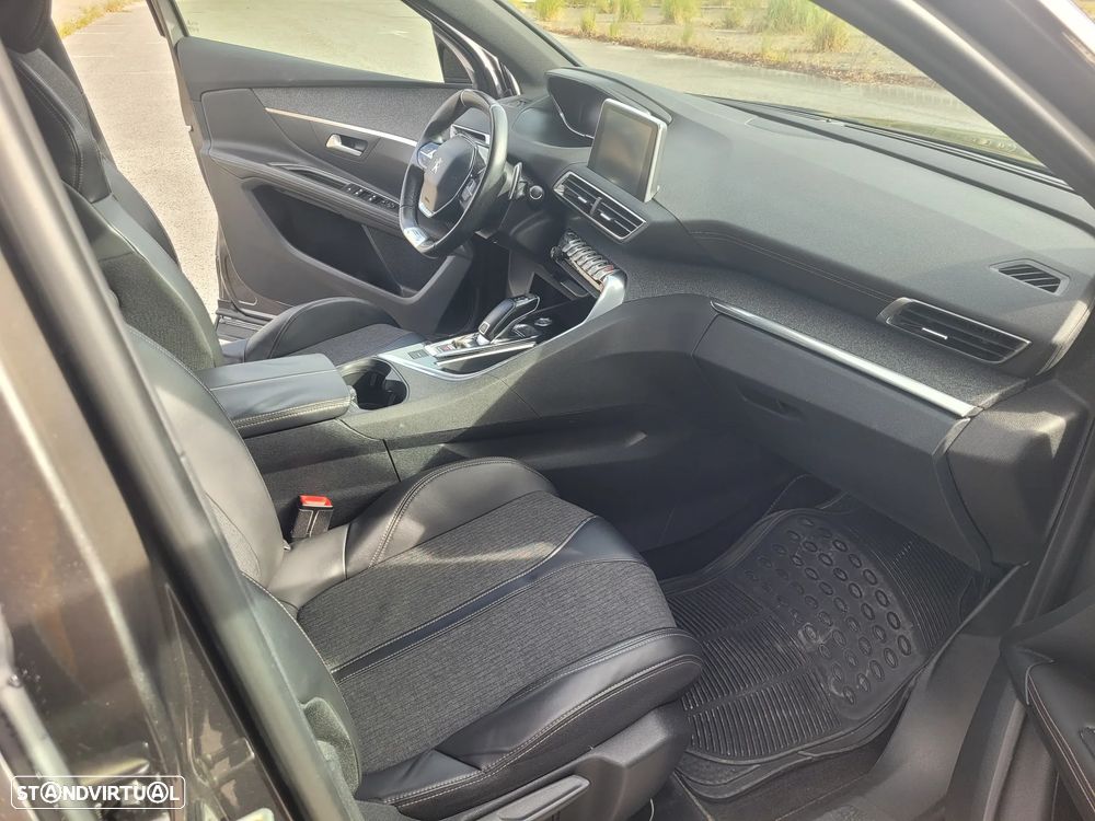 Peugeot 3008 1.6 BlueHDi GT Line EAT6 - 11