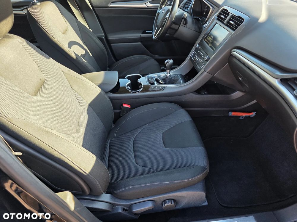Ford Mondeo 1.6 TDCi Titanium - 17