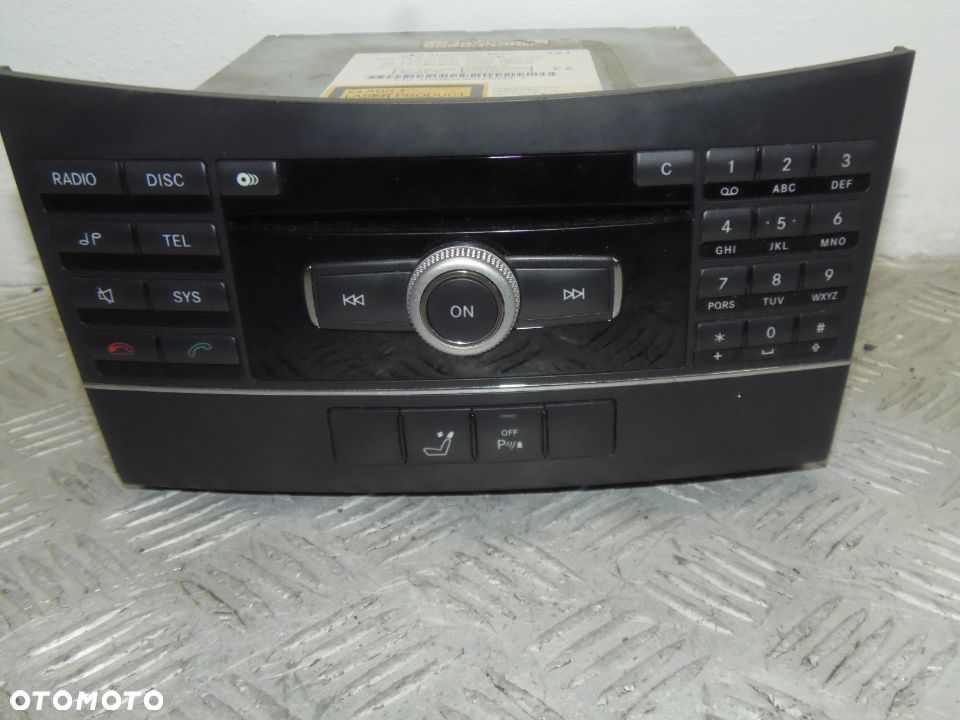RADIO RADIOODTWARZACZ CD FM MERCEDES E KLASA W212 A2129060001 - 1