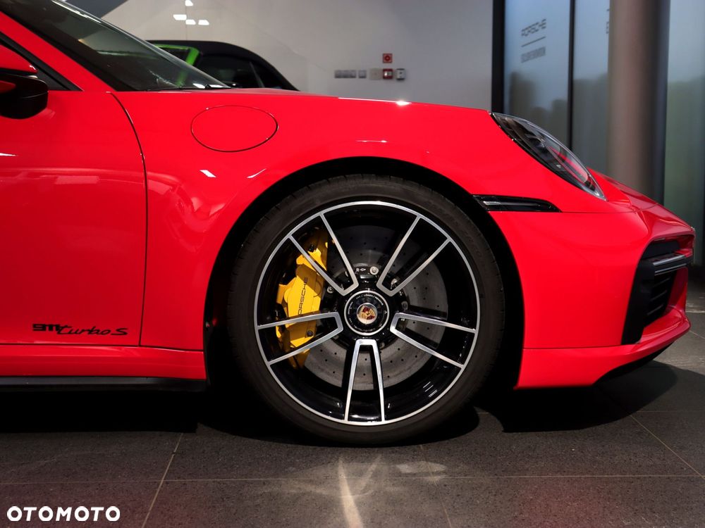 Porsche 911 Turbo S - 18