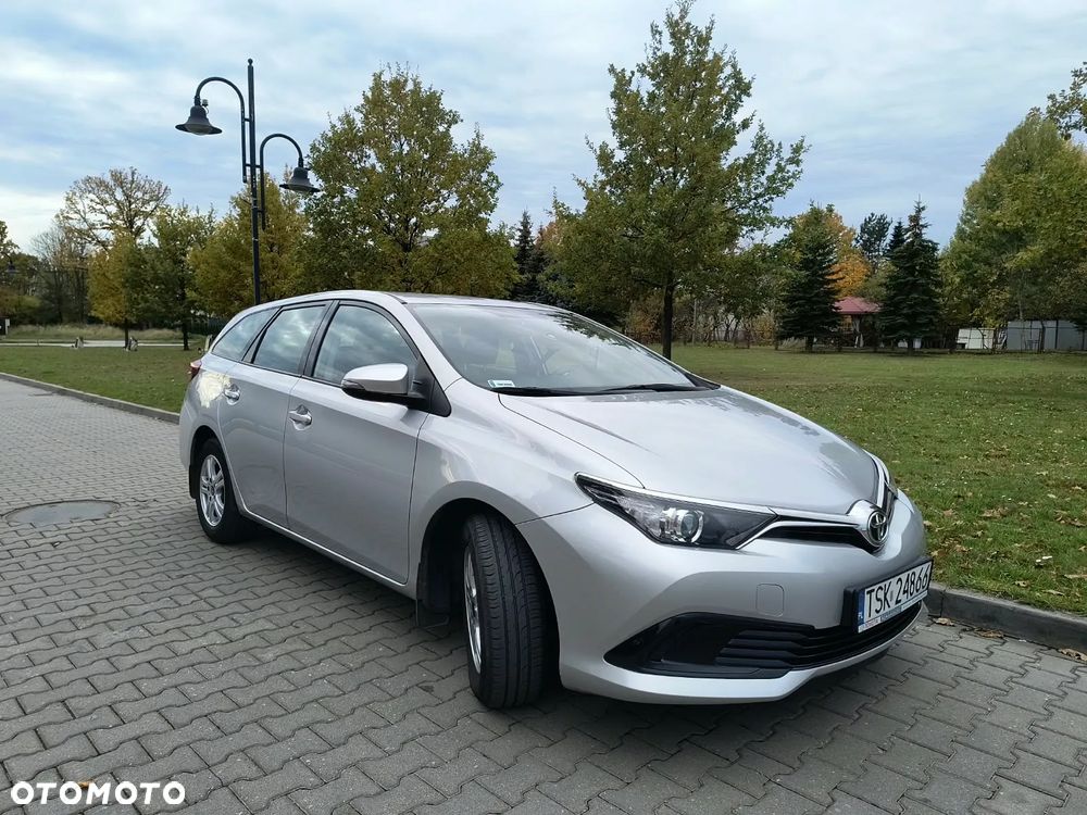 Toyota Auris 2017 photo 4