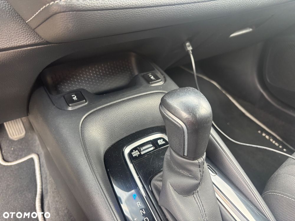 Toyota Corolla 2.0 Hybrid Comfort - 23