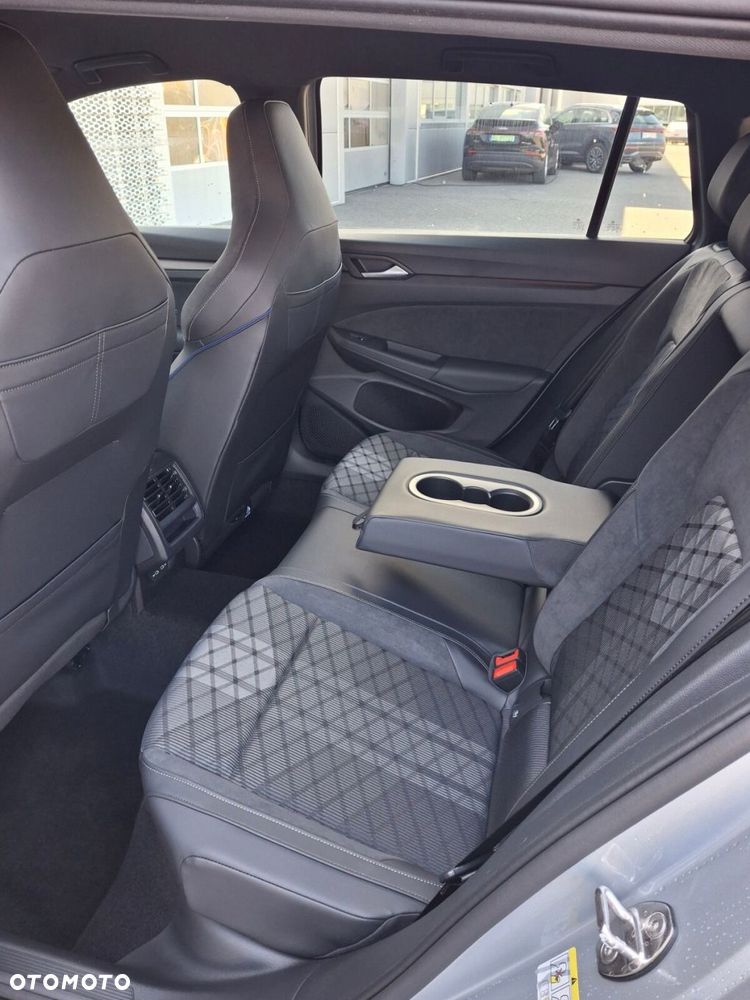 Volkswagen Golf Variant 1.5 eTSI mHEV R-Line Plus DSG - 12