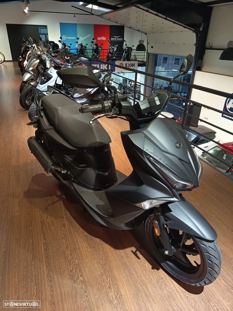 Kymco Super 8 R - 1