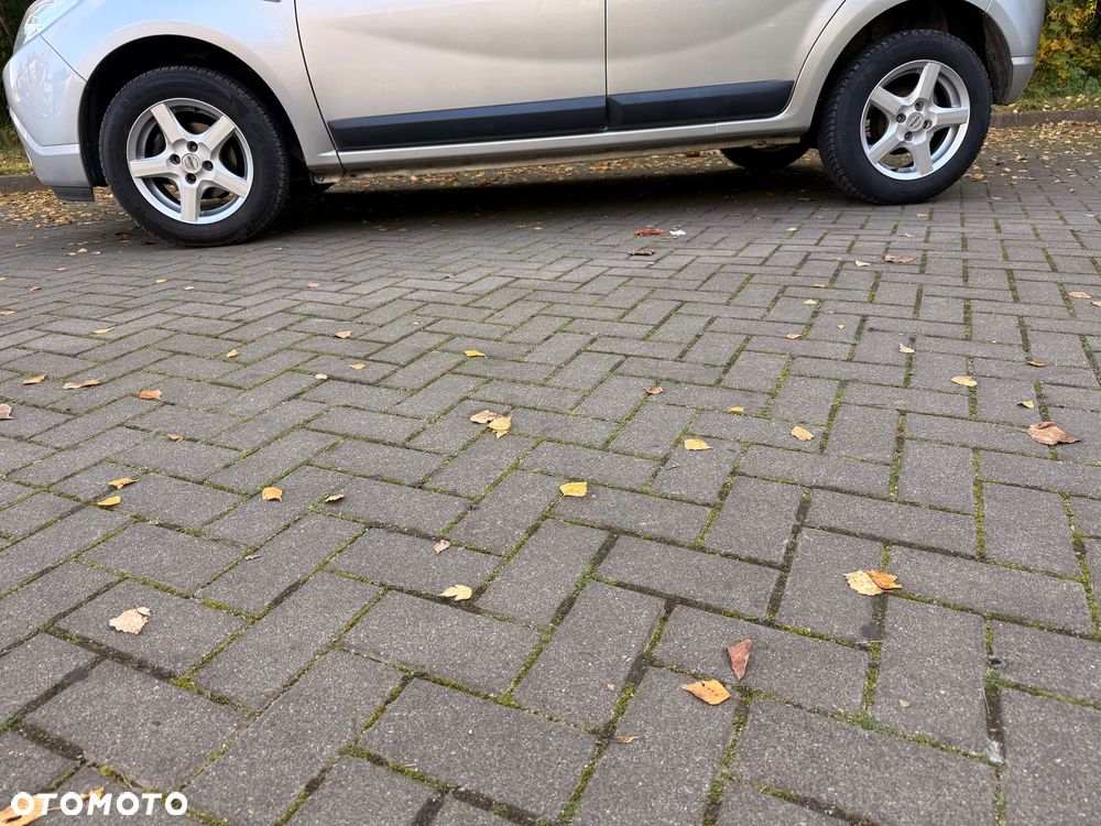 Dacia Sandero - 10