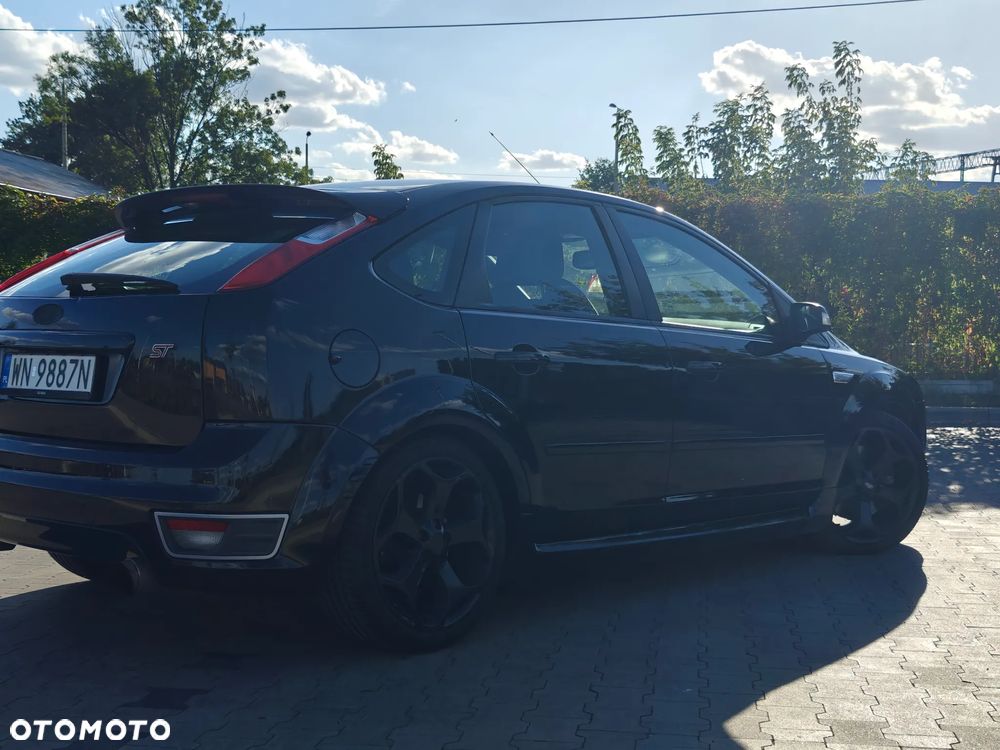 Ford Focus 2.5 ST - 21