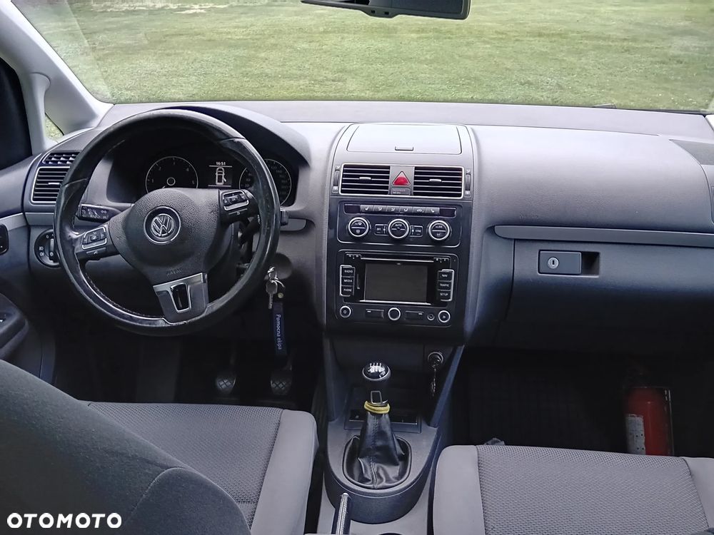 Volkswagen Touran 1.6 TDI DPF Trendline - 4