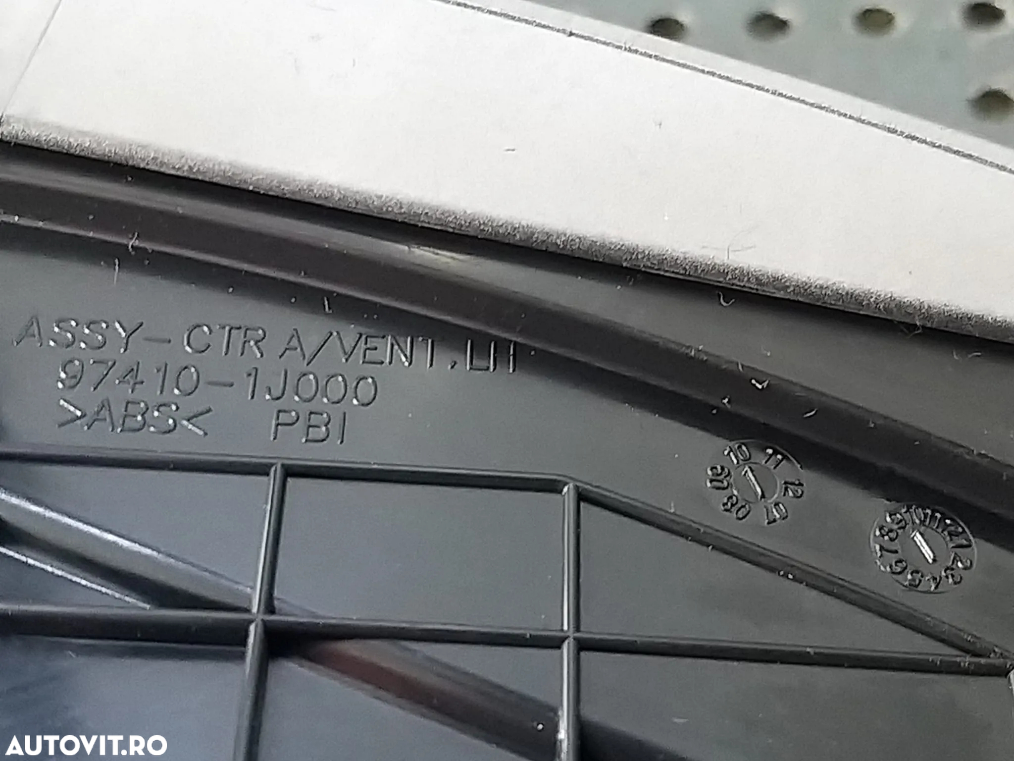 Grile ventilatie bord hyundai i20 974101j000 974201j000 - 3