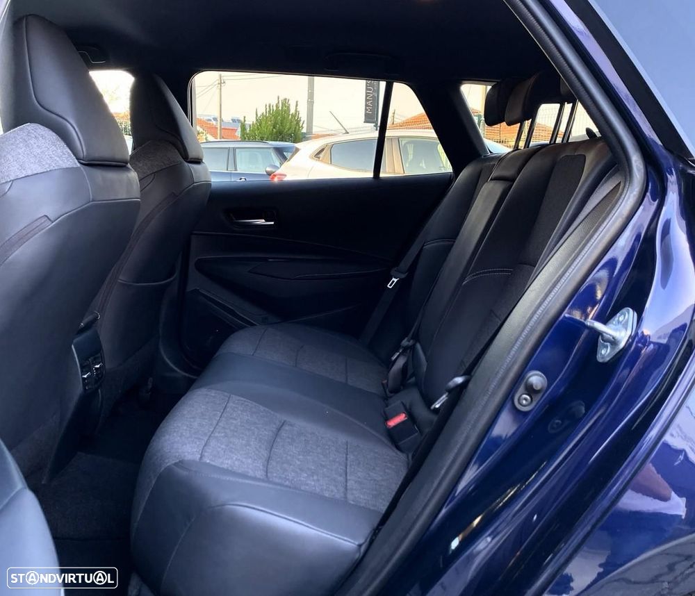 Toyota Corolla Touring Sports 1.2T Comfort+P.Sport - 32