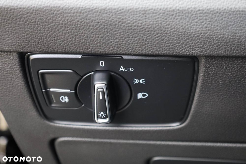 Volkswagen Passat 2.0 TSI Business DSG - 34