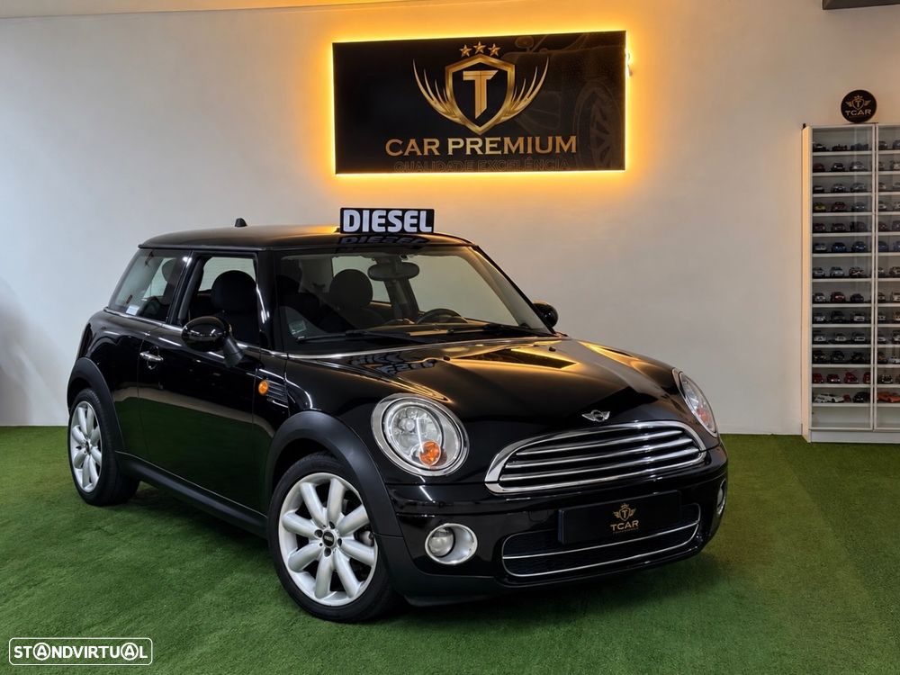 MINI 3 Portas Cooper D Auto - 2