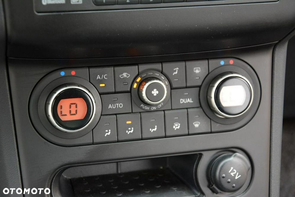 Nissan Qashqai 2.0 dCi Tekna - 27