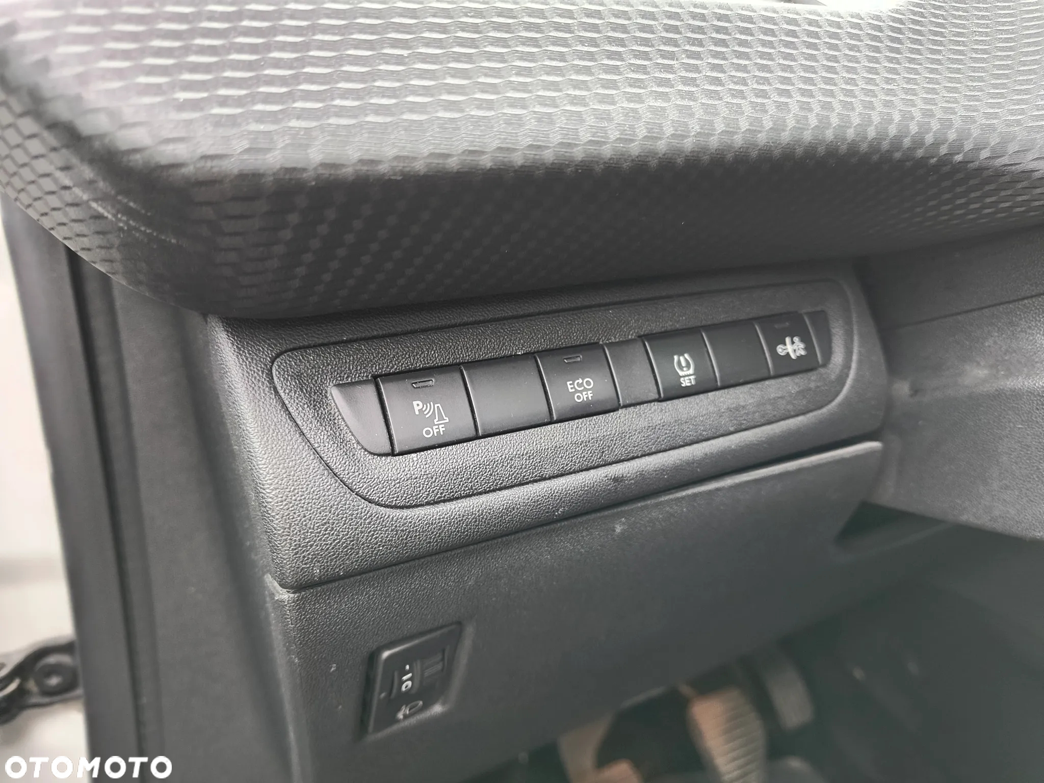 Peugeot 2008 BlueHDi FAP 120 STOP & START Business-Line - 22