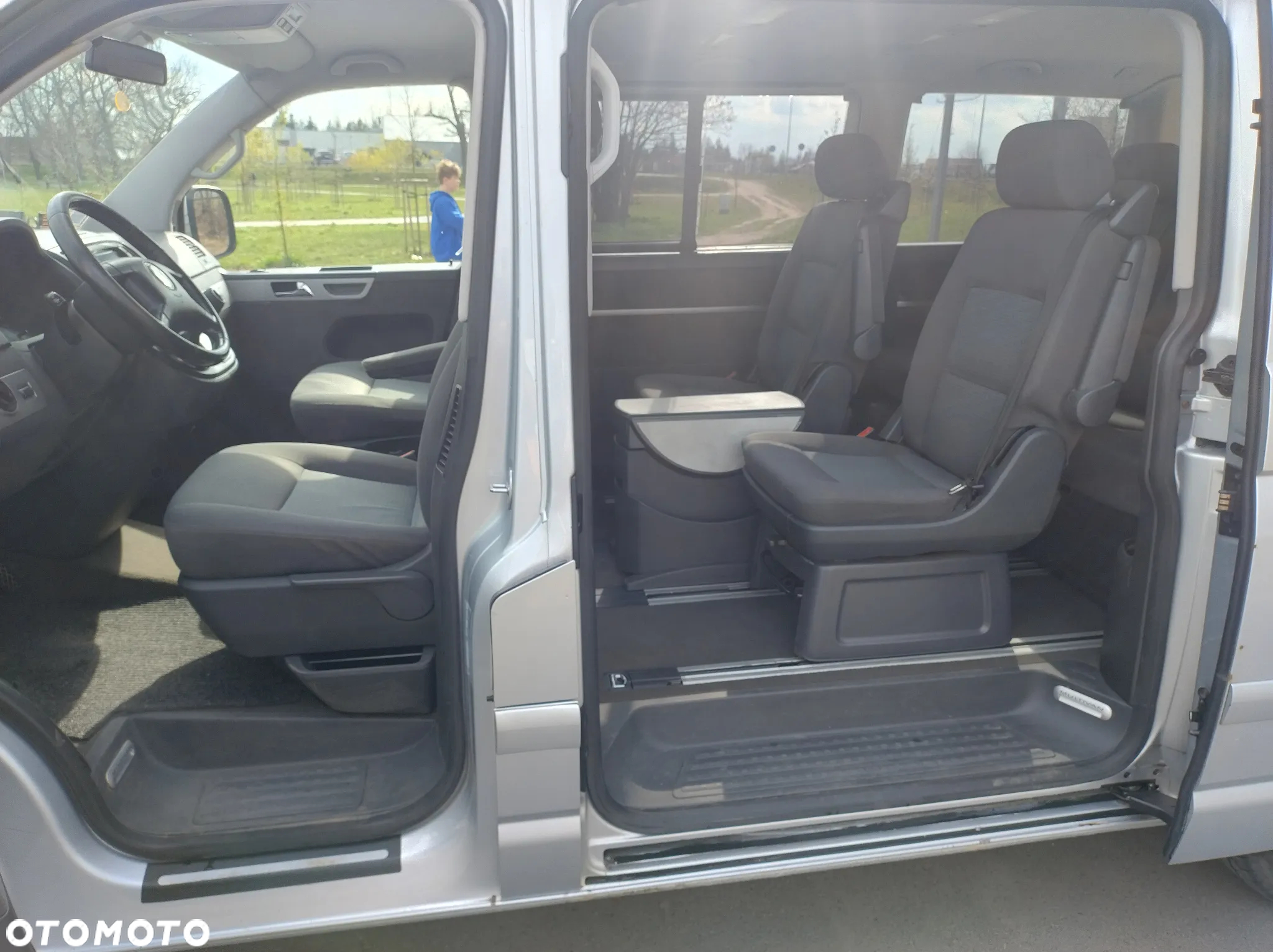 Volkswagen Multivan - 8