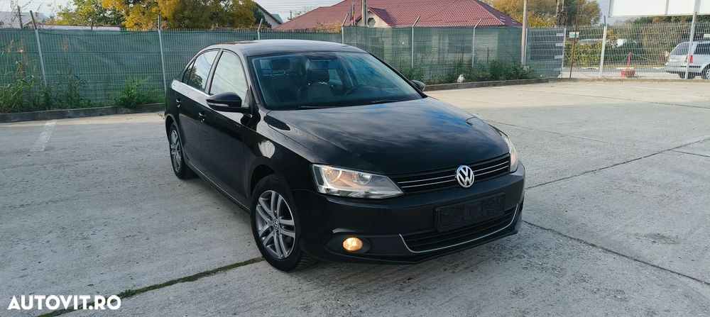 Volkswagen Jetta 1.6 TDI Comfortline - 2