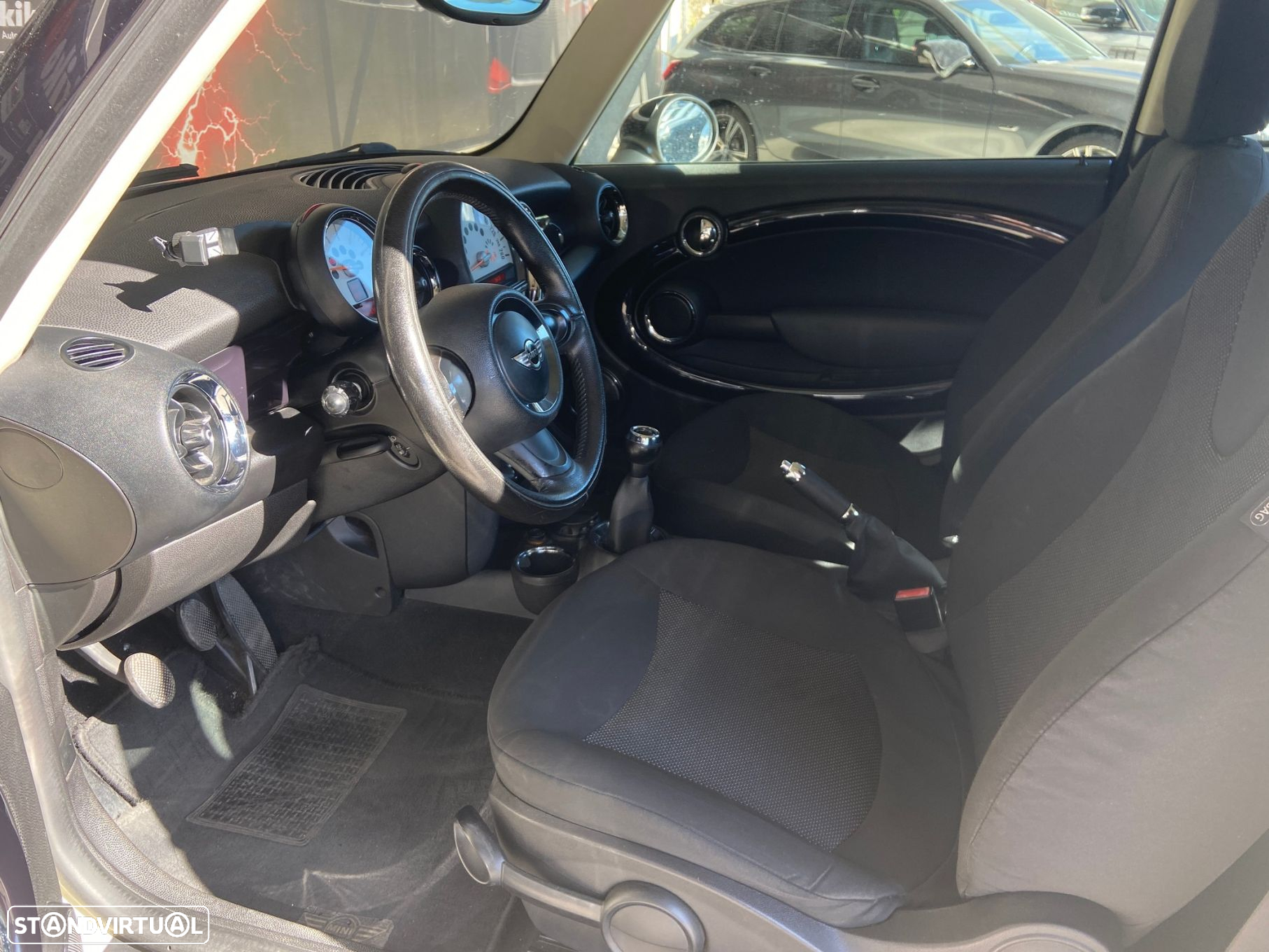 MINI 3 Portas Cooper D - 11