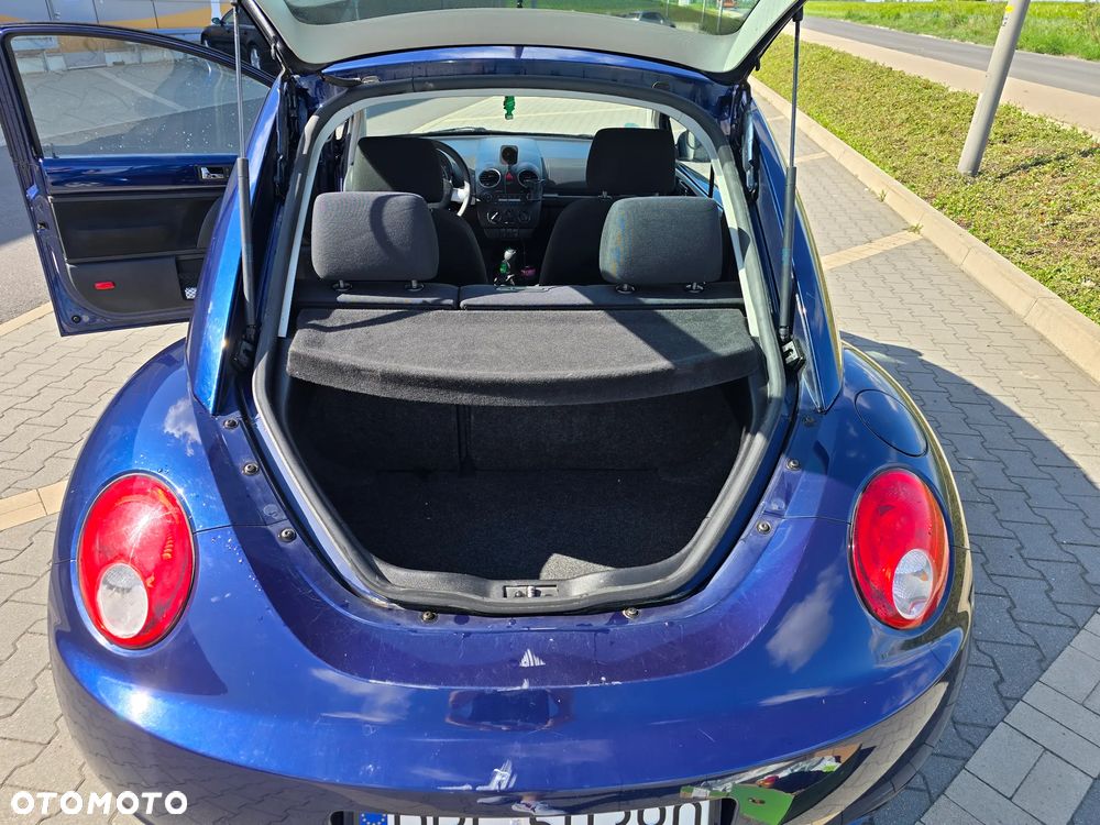 Volkswagen New Beetle 1.6 - 8