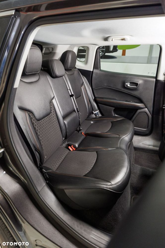 Jeep Compass 1.4 TMair Sport FWD S&S - 39