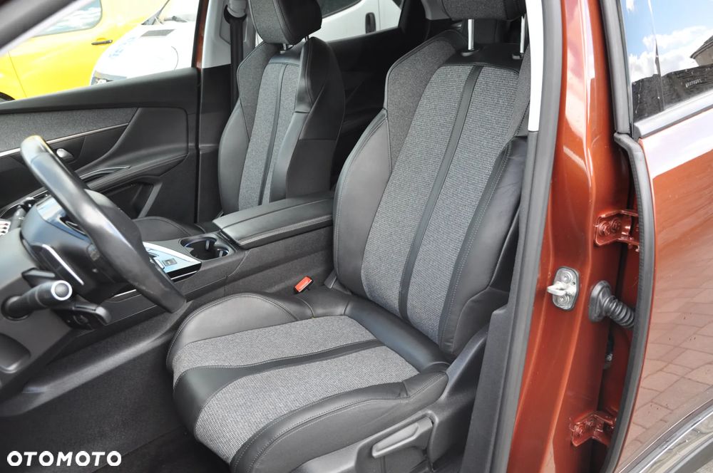 Peugeot 3008 BlueHDi 130 Stop & Start EAT8 Allure Business-Paket - 17