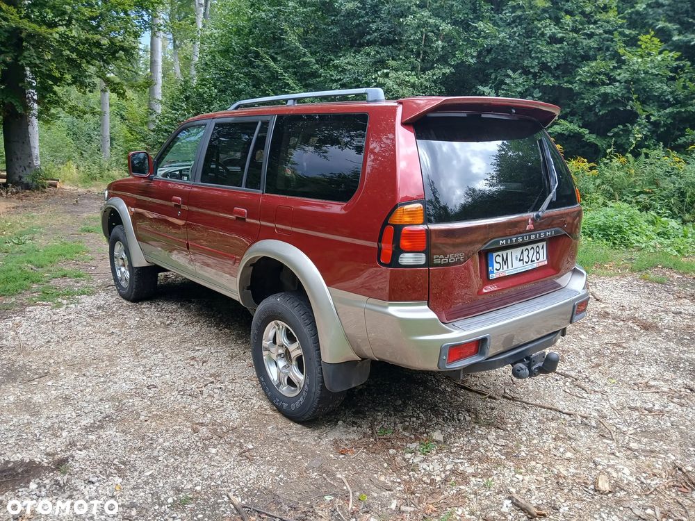Mitsubishi Pajero - 2