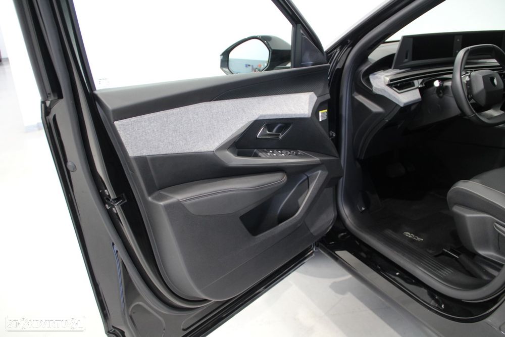 Peugeot 5008 1.2 Hybrid Allure e-DCS6 - 6