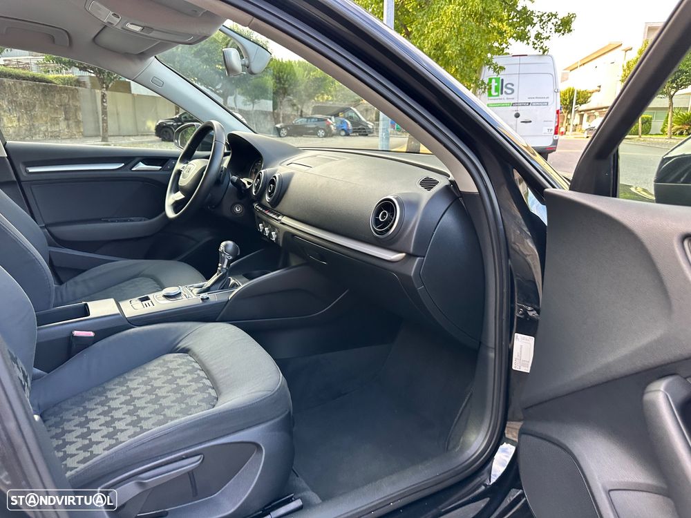 Audi A3 Sportback 1.6 TDI Attraction S tronic - 39