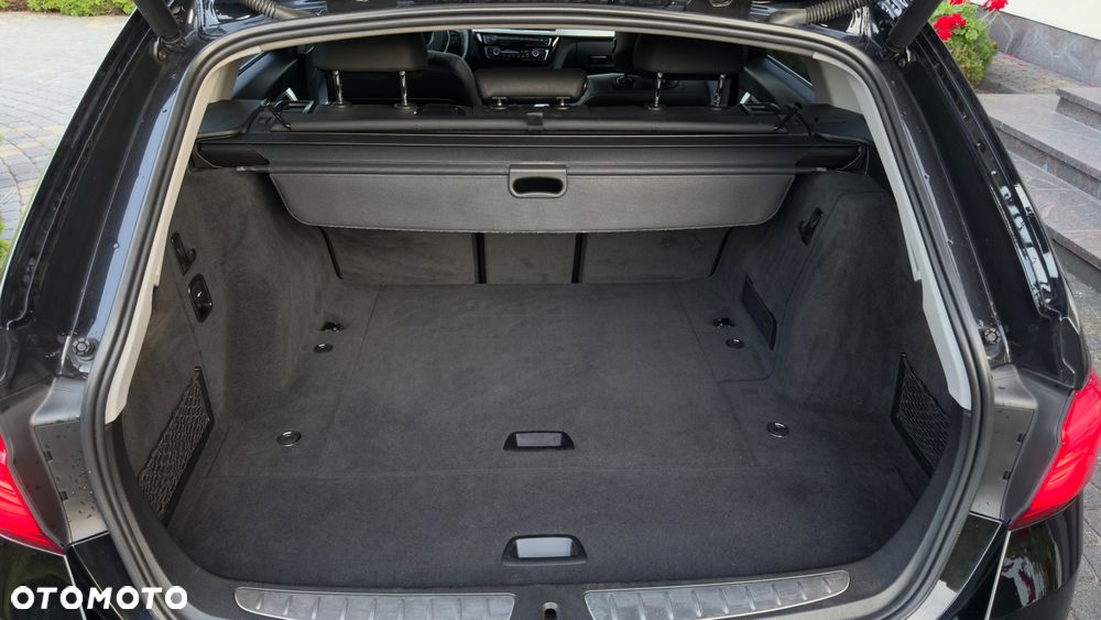BMW Seria 3 320d Sport Line - 13