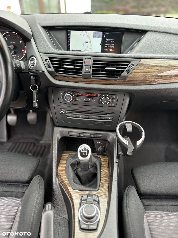 BMW X1 sDrive20d - 33