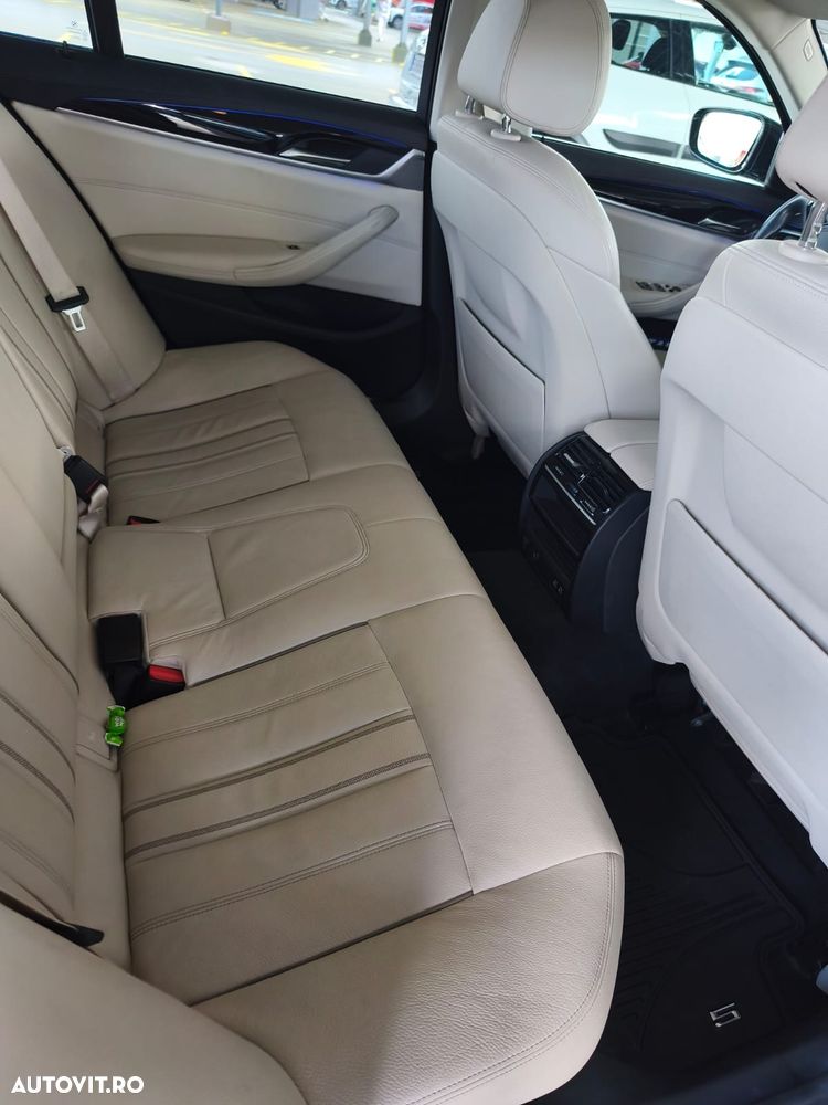 BMW Seria 5 520d Aut. Luxury Line - 8
