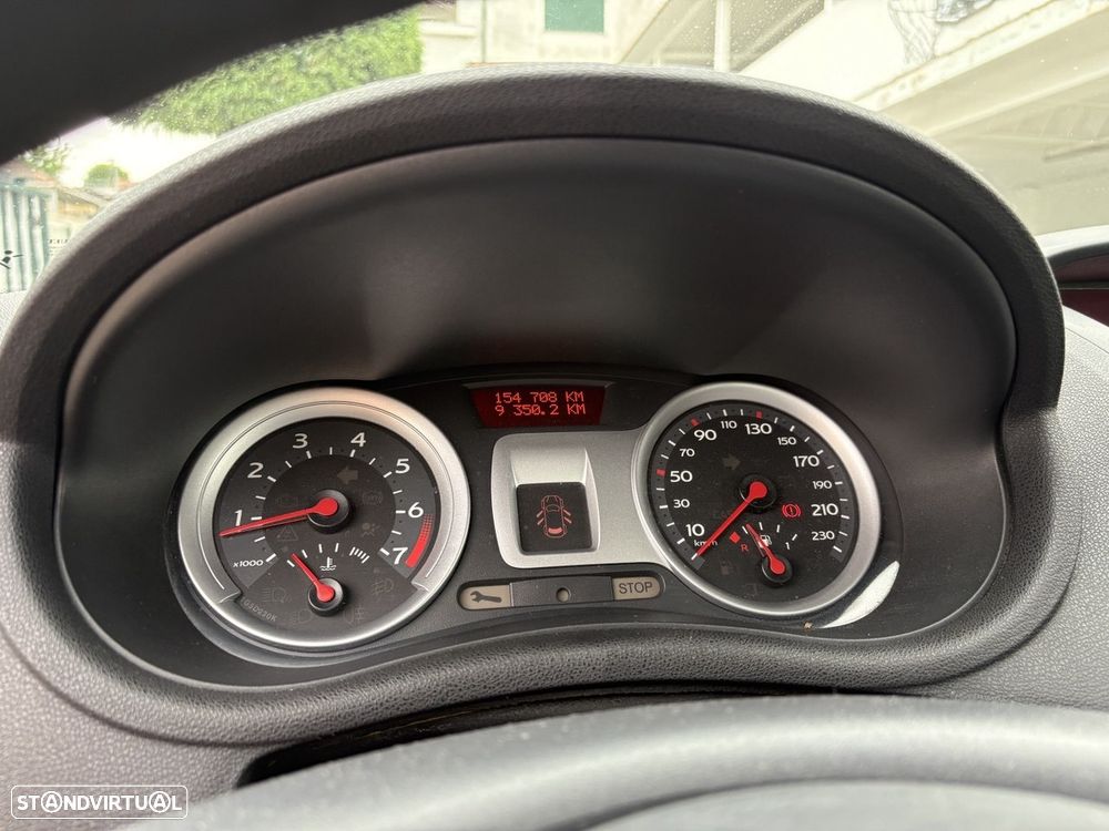 Renault Clio 1.2 16V Dynamique - 11