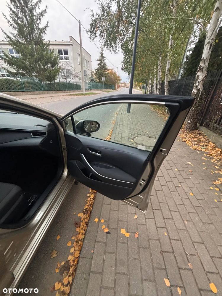 Toyota Corolla 1.8 Hybrid Executive - 31