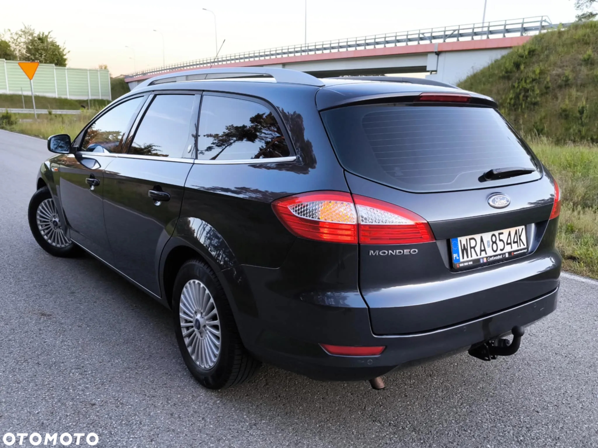 Ford Mondeo 2.0 FF Ghia - 6