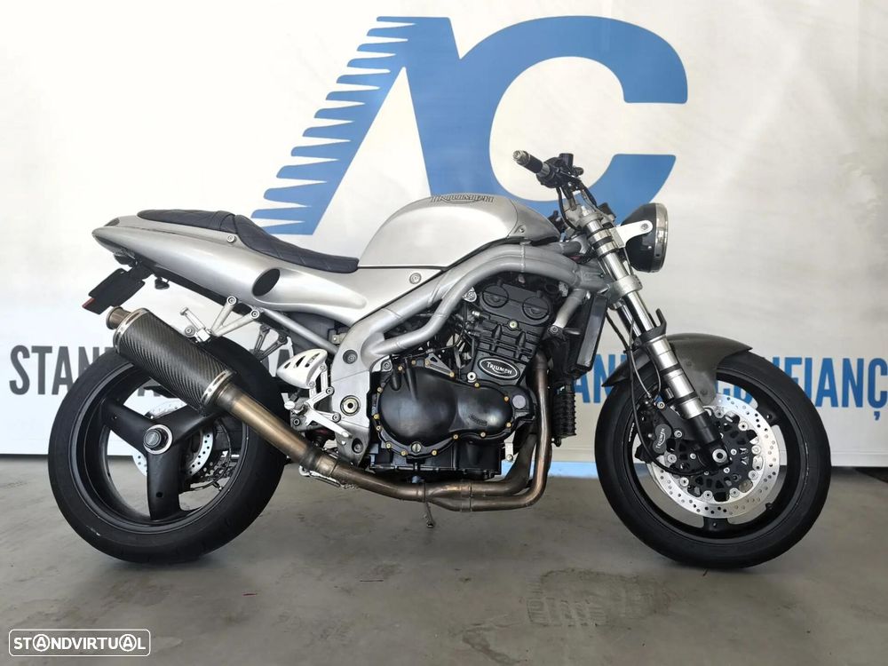 Triumph Daytona - 1