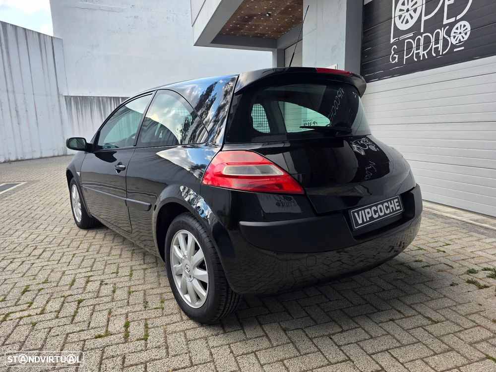 Renault Megane Van - 32