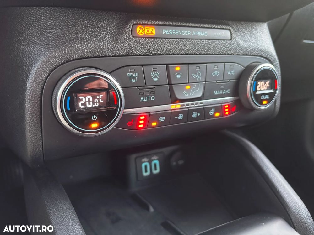 Ford Focus 1.0 EcoBoost MHEV Titanium - 30