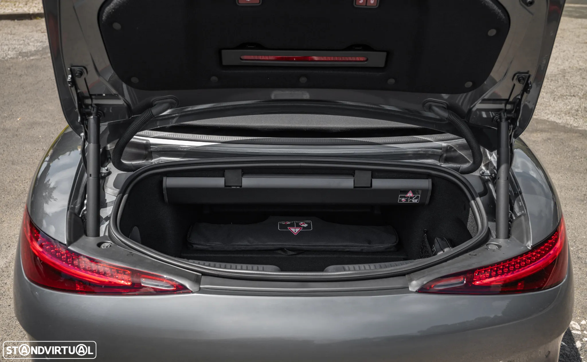 Mercedes-Benz SL 63 AMG 4Matic+ - 11