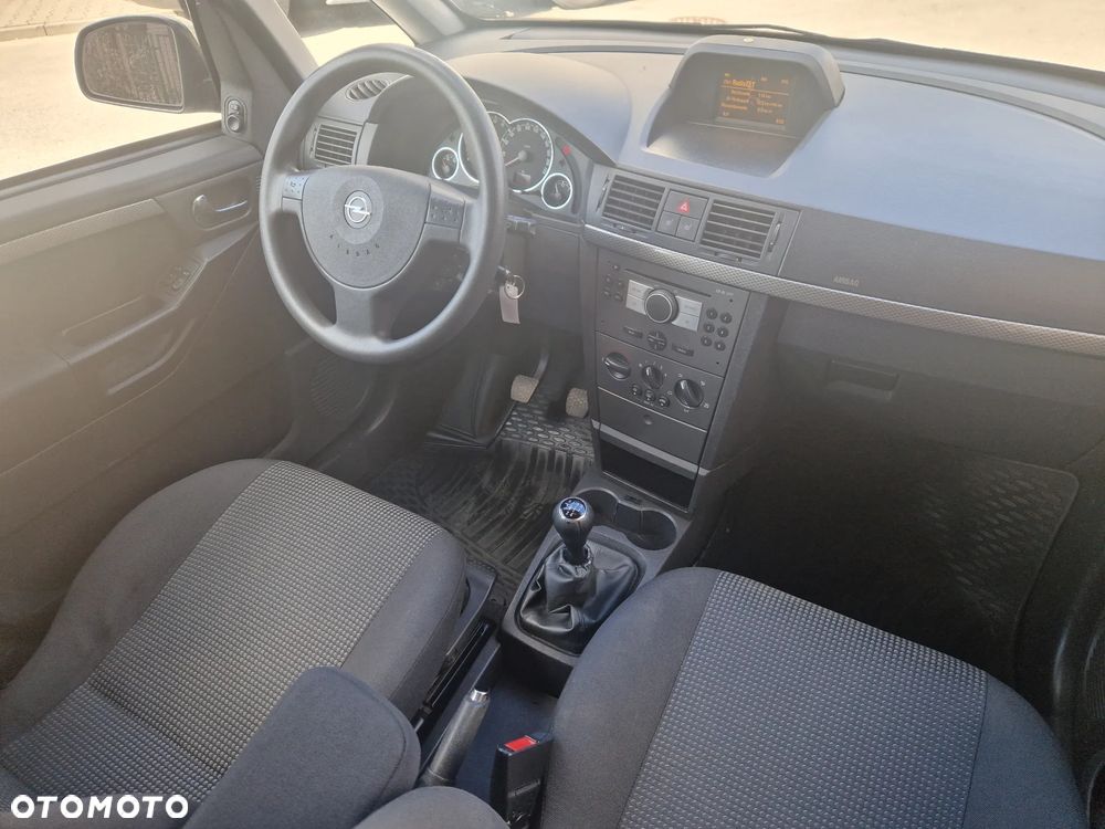 Opel Meriva 1.6 Essentia - 12