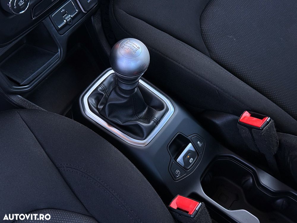 Jeep Renegade 1.0 Turbo 4x2 M6 Sport - 20