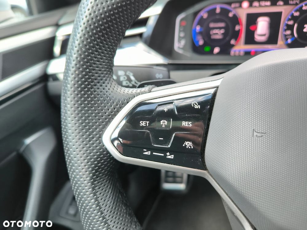 Volkswagen Arteon 2.0 TDI R-Line DSG - 17