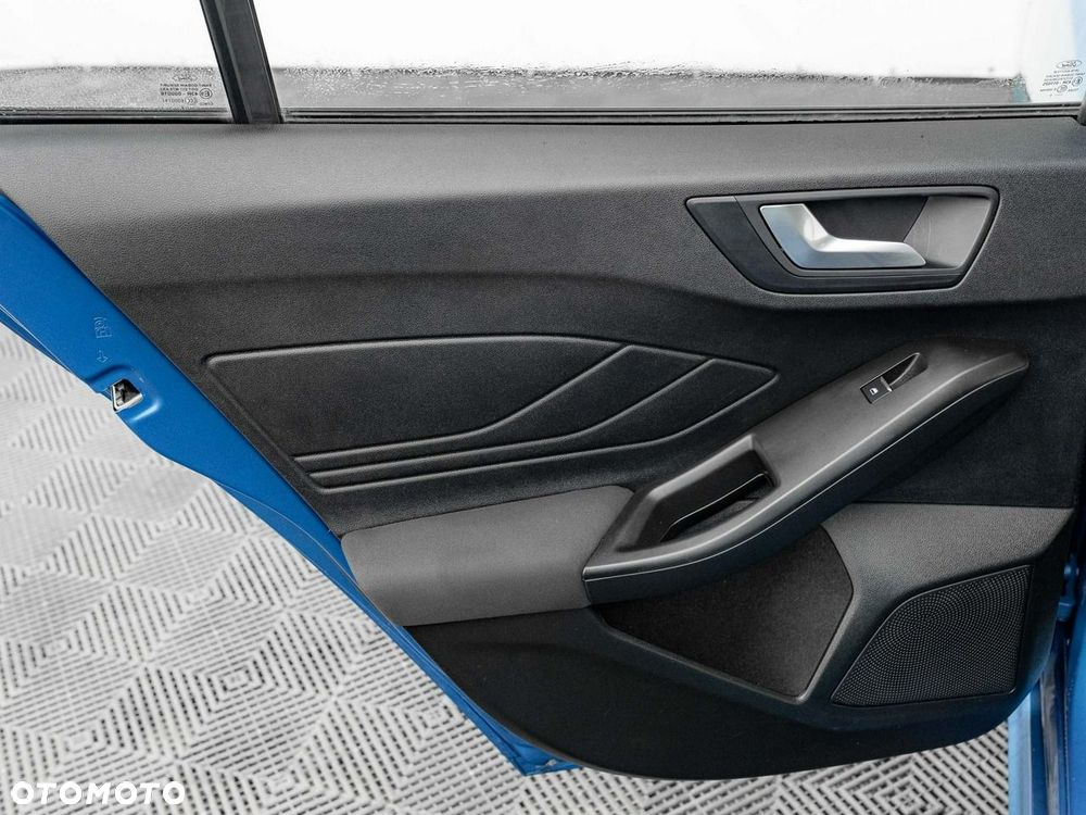 Ford Focus 1.0 EcoBoost ST-Line - 24