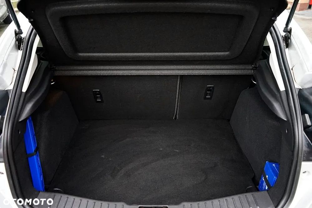 Ford Focus 1.5 TDCi SYNC Edition - 32