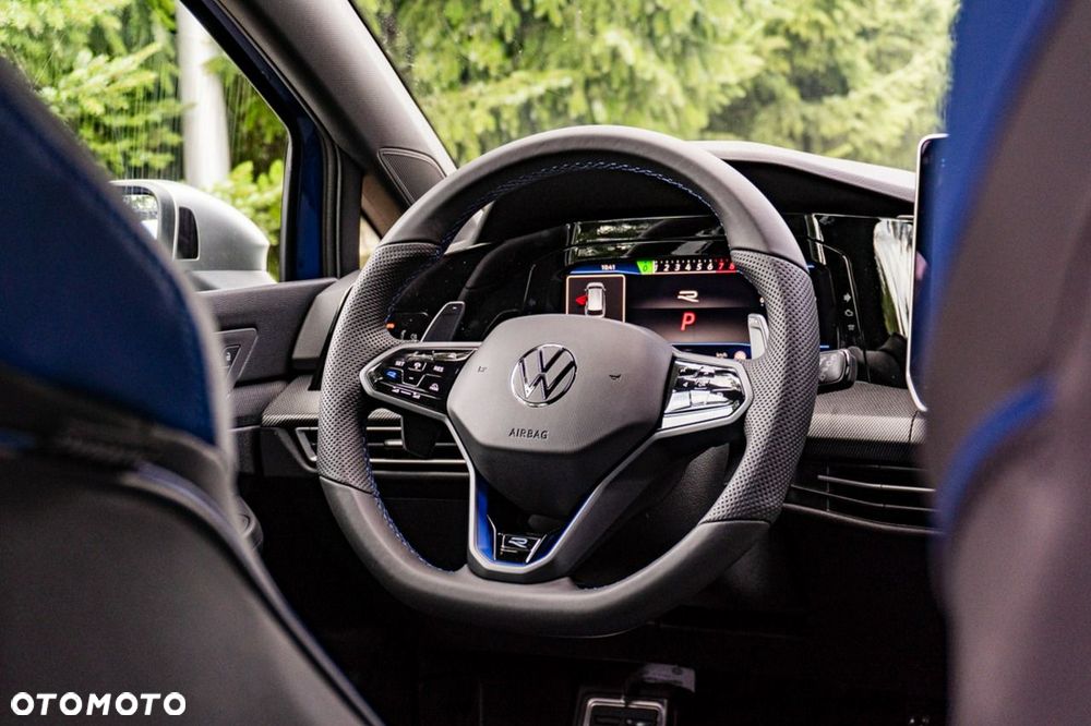 Volkswagen Golf - 27