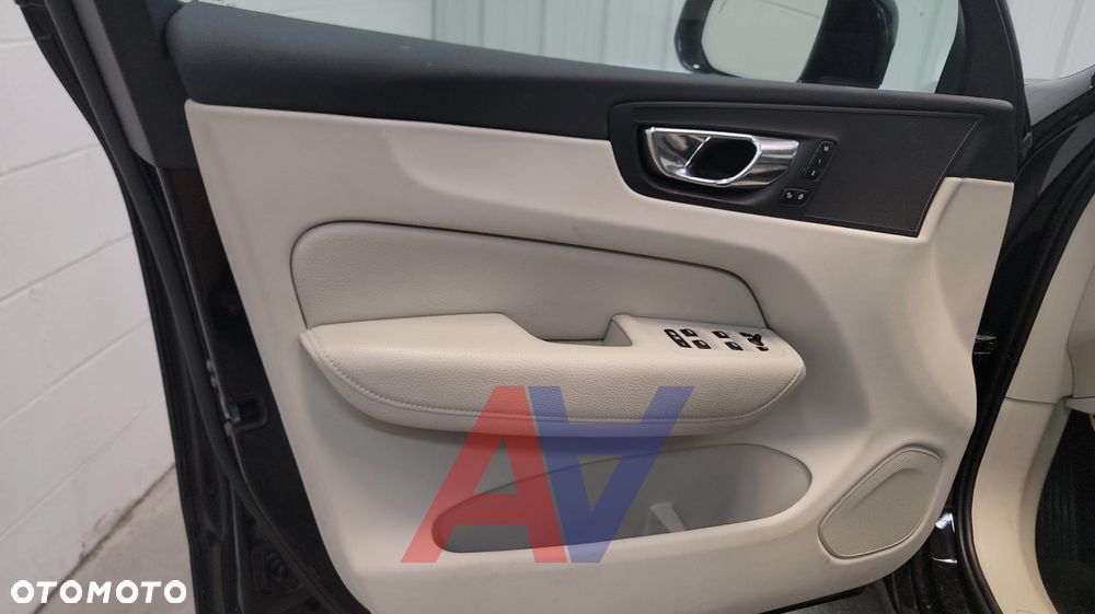Volvo XC 60 T5 AWD Inscription - 9