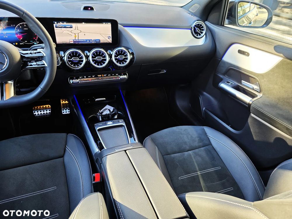 Mercedes-Benz GLA 200 AMG Line - 11